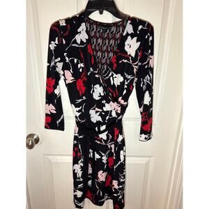 WHBM Black Red White Reversible Wrap Dress Size 6